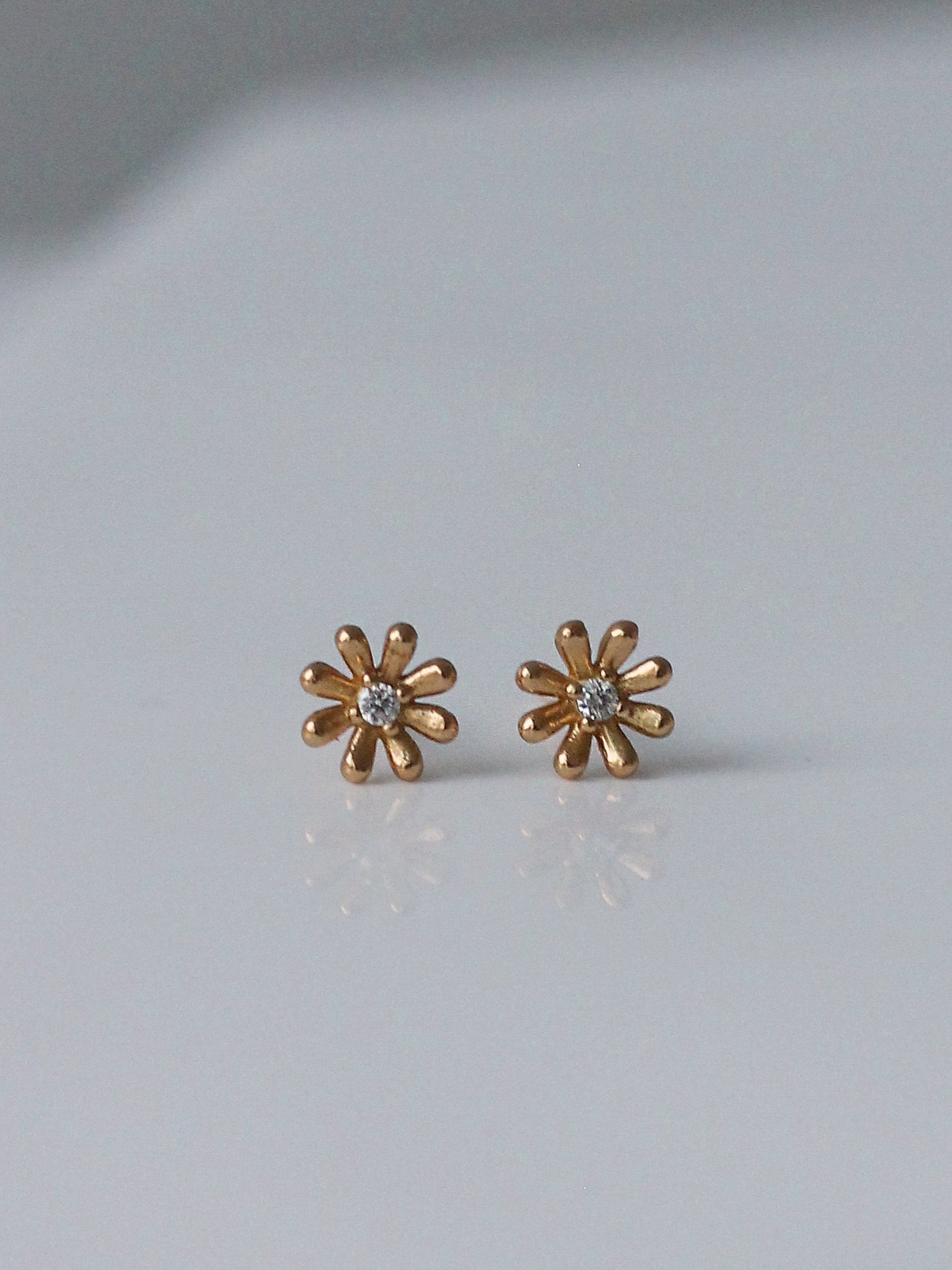 Daisy studs