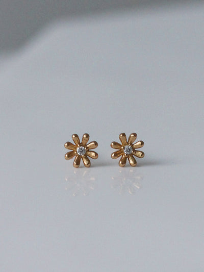 Daisy studs
