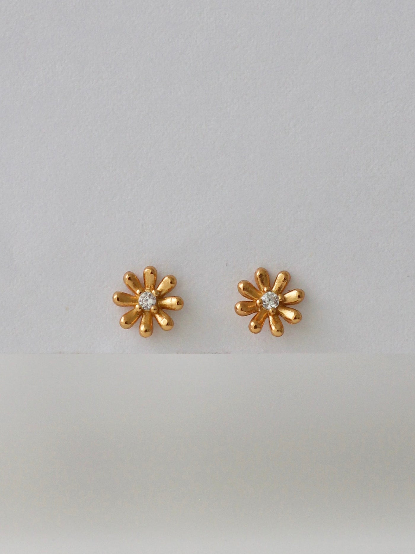 Daisy studs