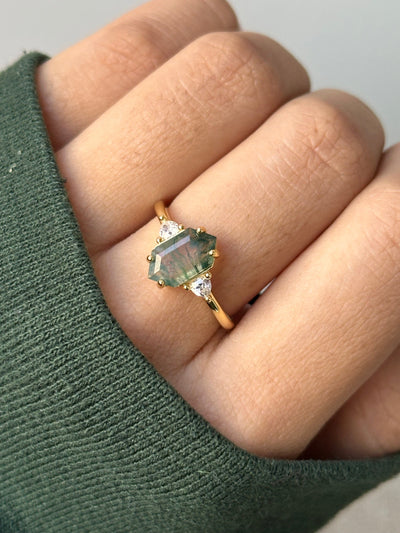 Hidden grove ring
